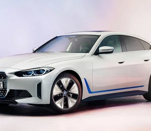 BMW dévoile son i4 : sa nouvelle berline tout électrique